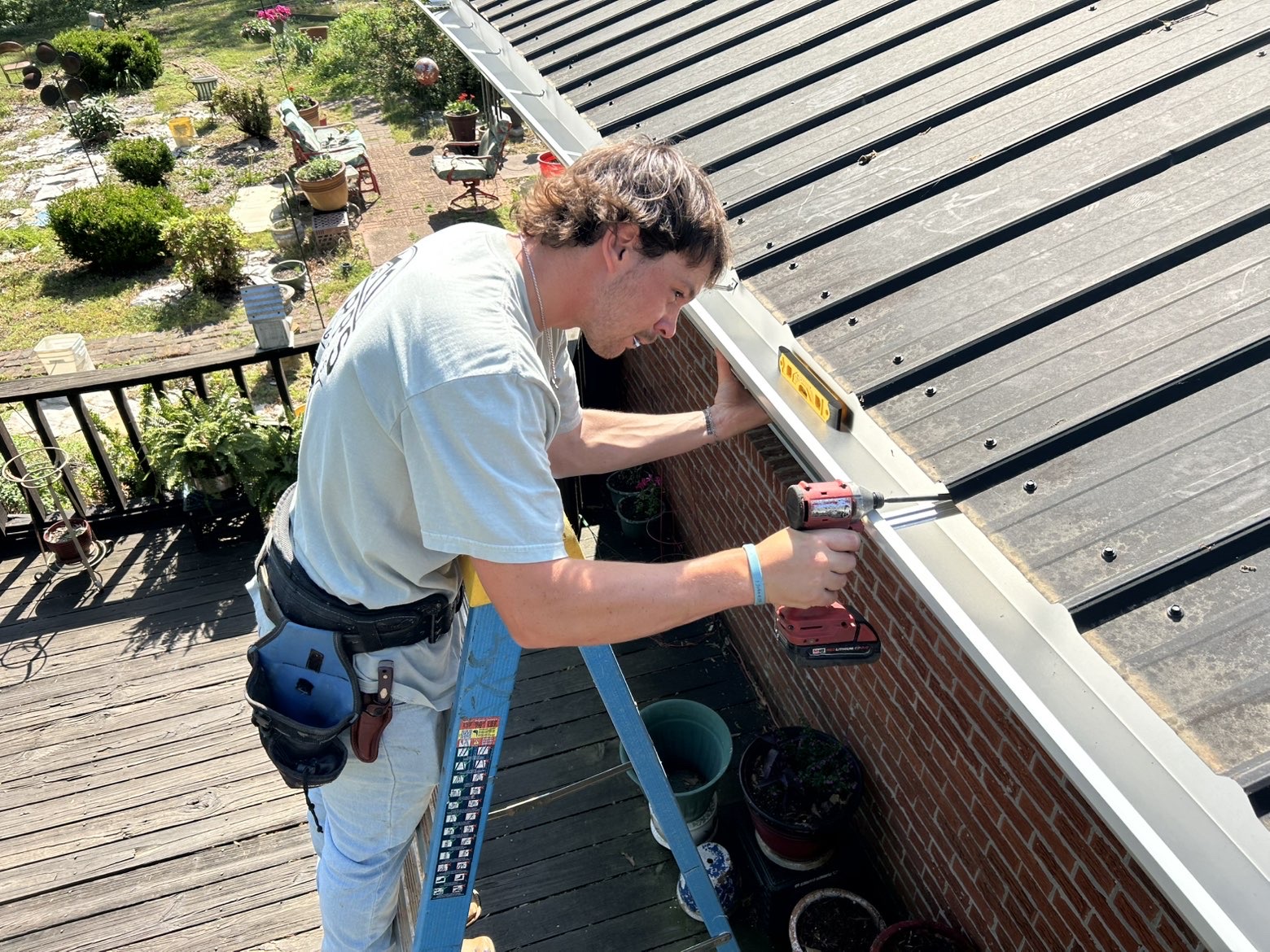 JCarps Gutter Maintenance Program